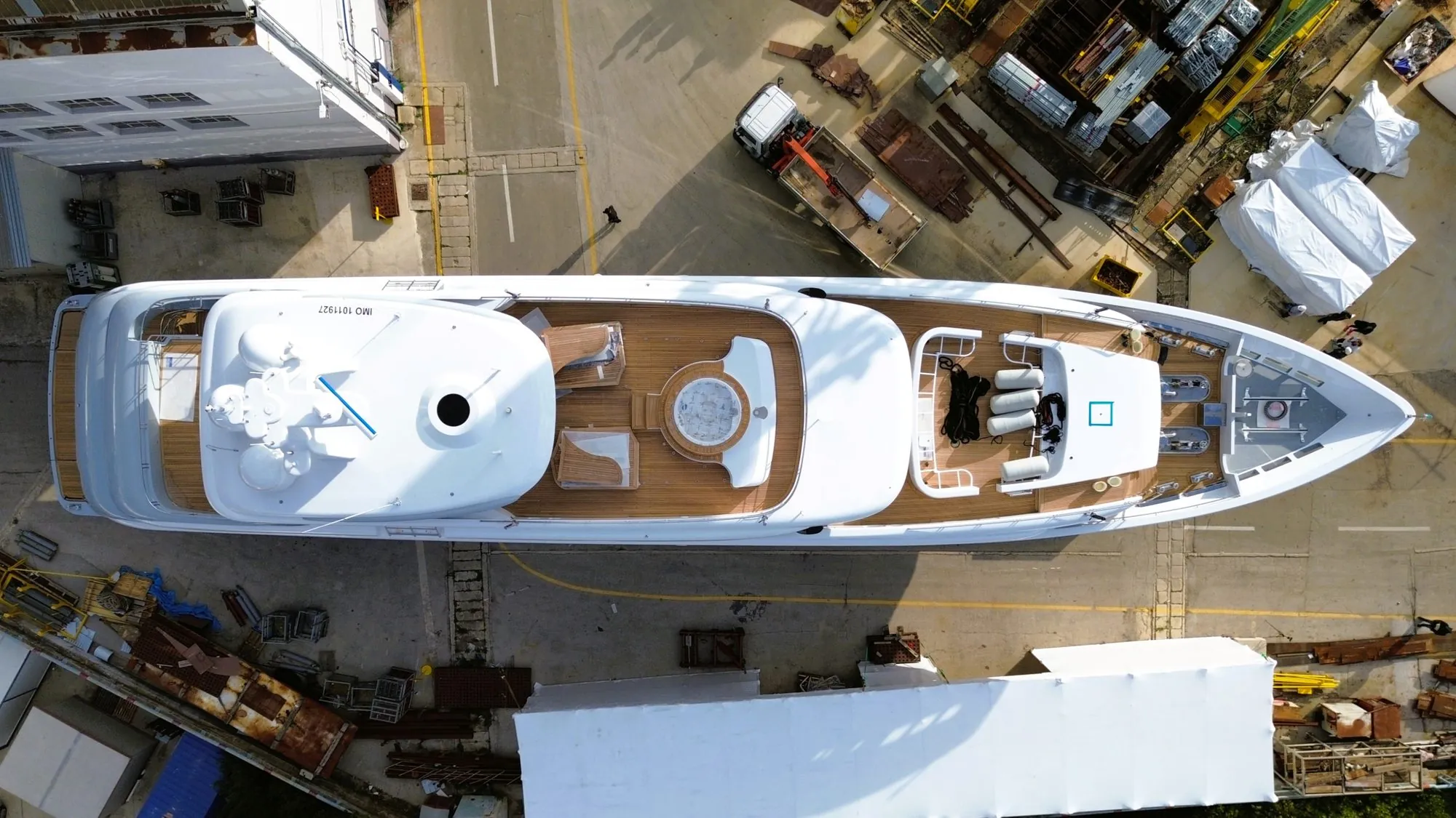 Rossinavi 46 teak deck by ATT Nautica, seen from directly above in the yard