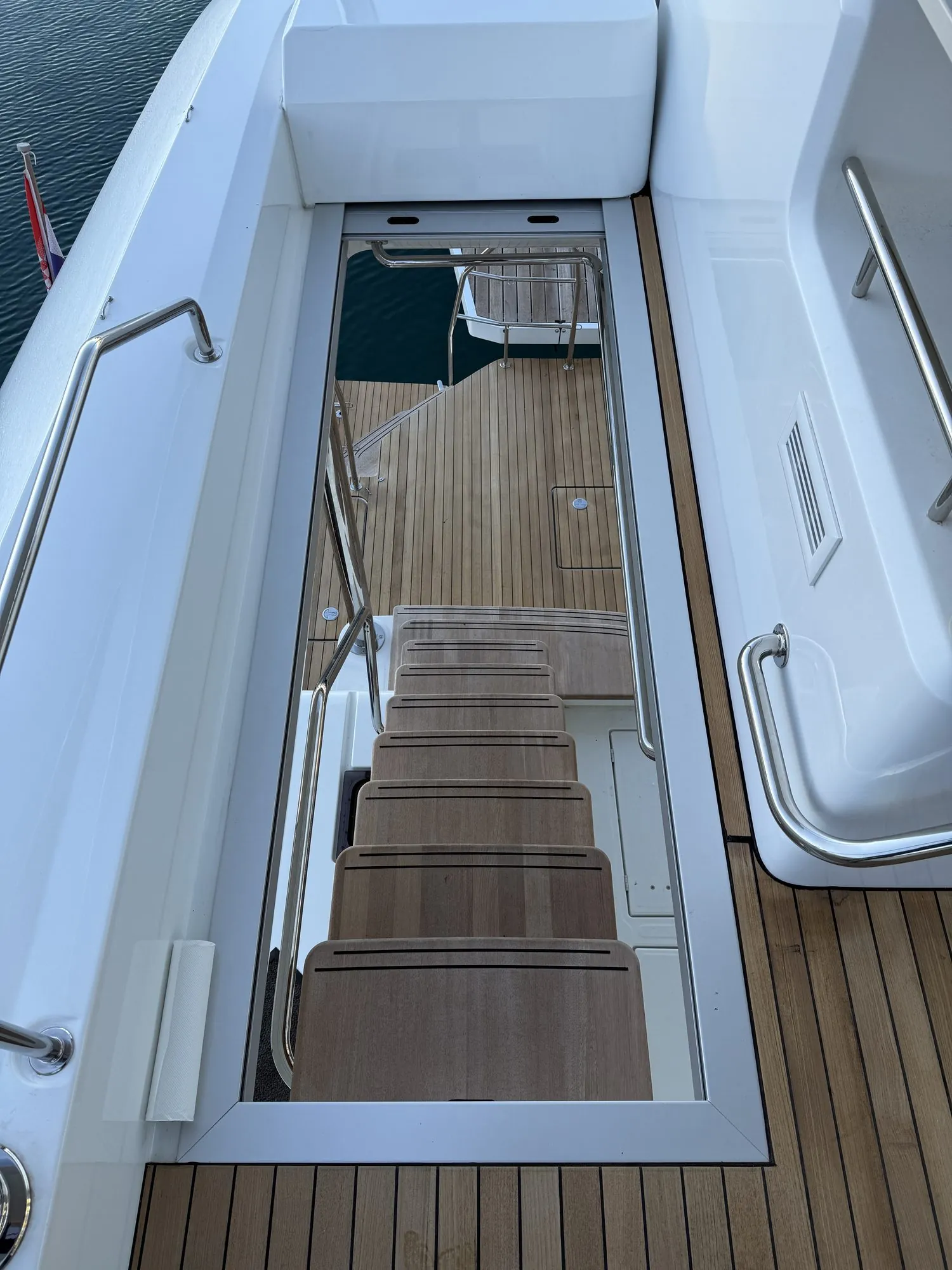 Lagoon 60 teak transom steps